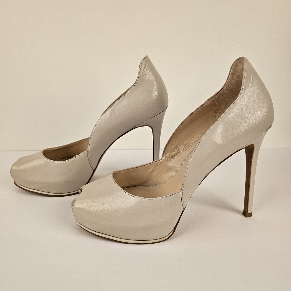 Nine West cool cream leather upper platform high heel peeptoe shoes size 10 US